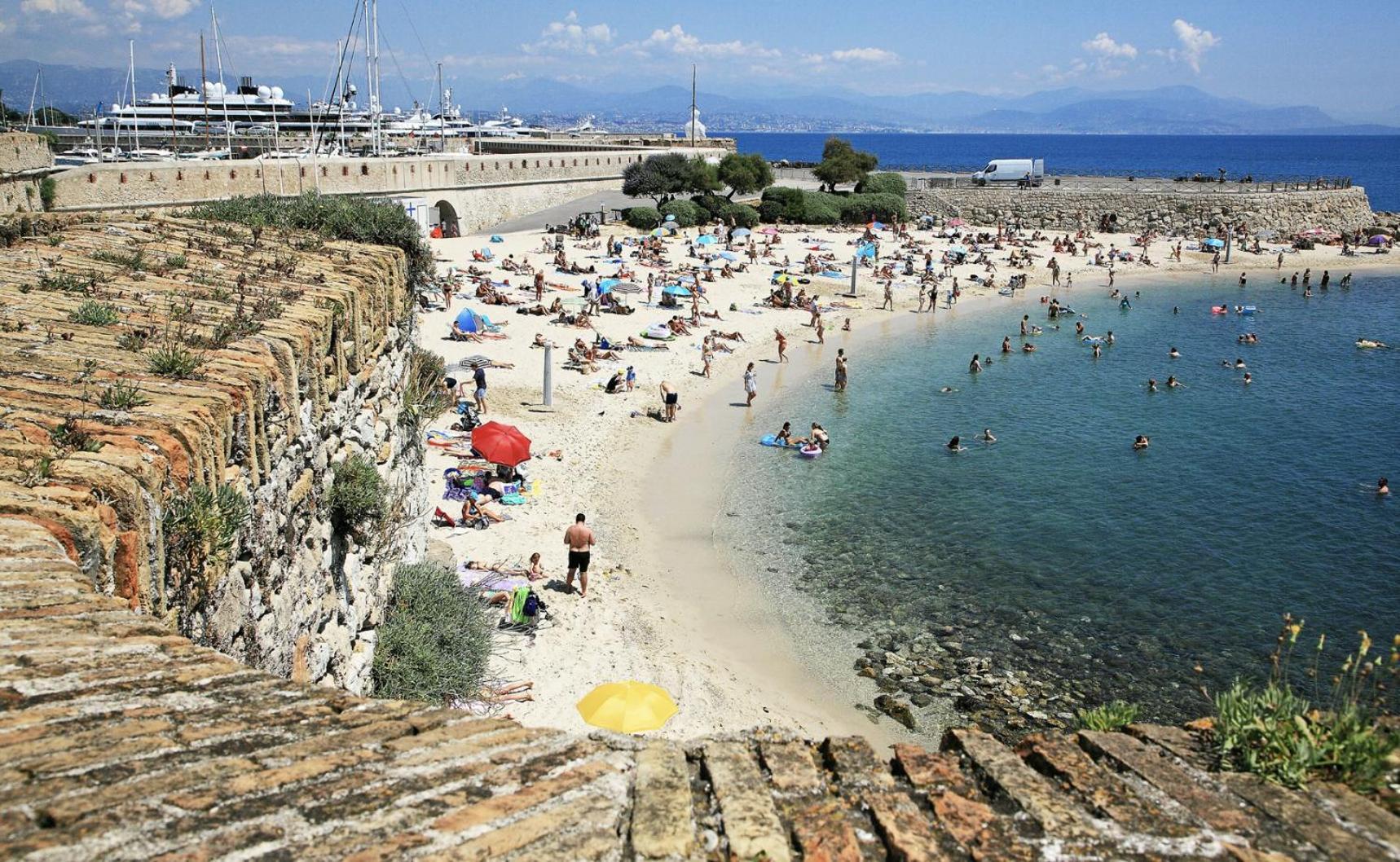 Vue Mer Et Remparts. Entre Vieille Ville Et Plages Антиб Екстериор снимка